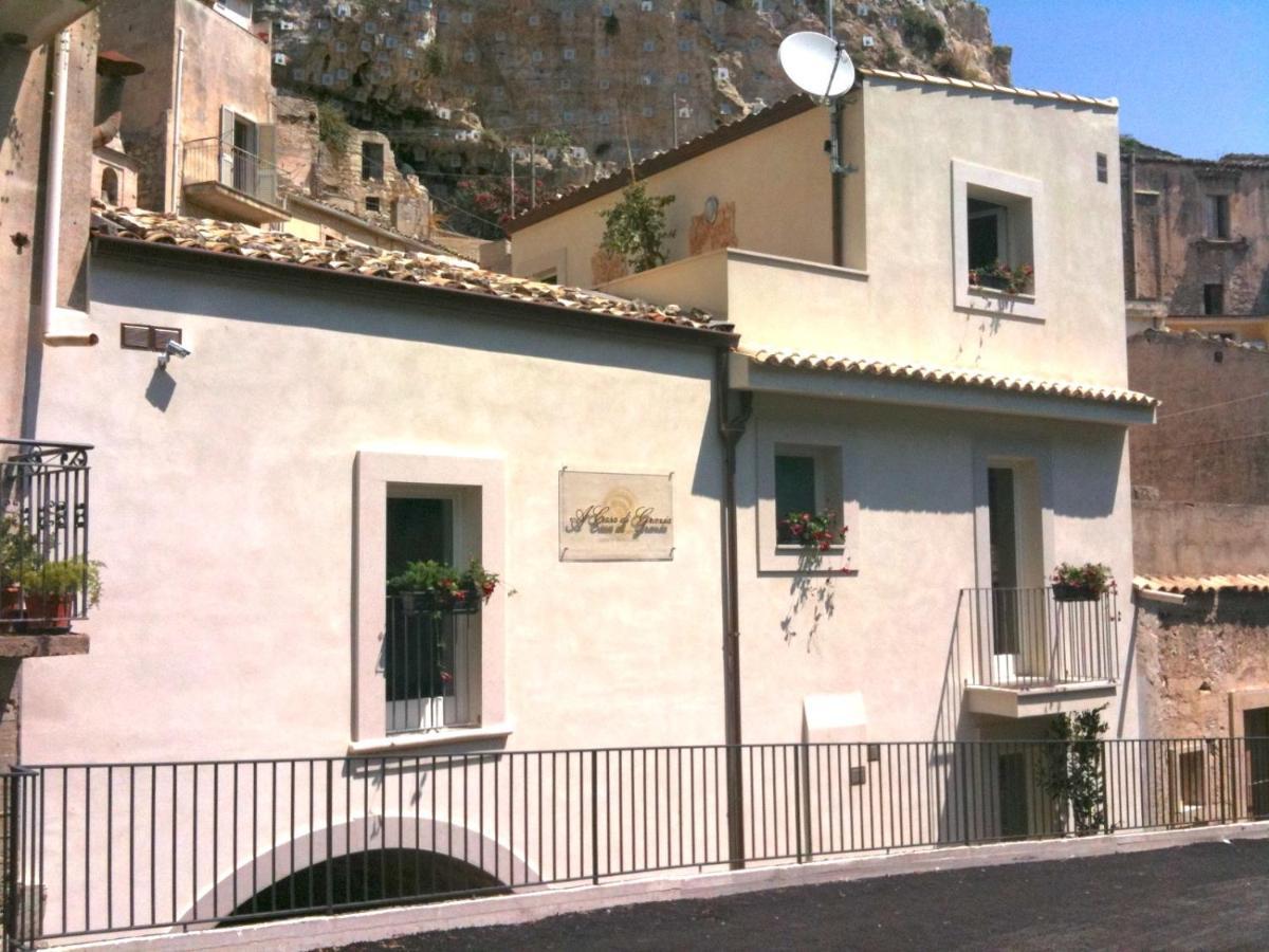 A Casa Di Grazia Bed & Breakfast Ragusa Bagian luar foto