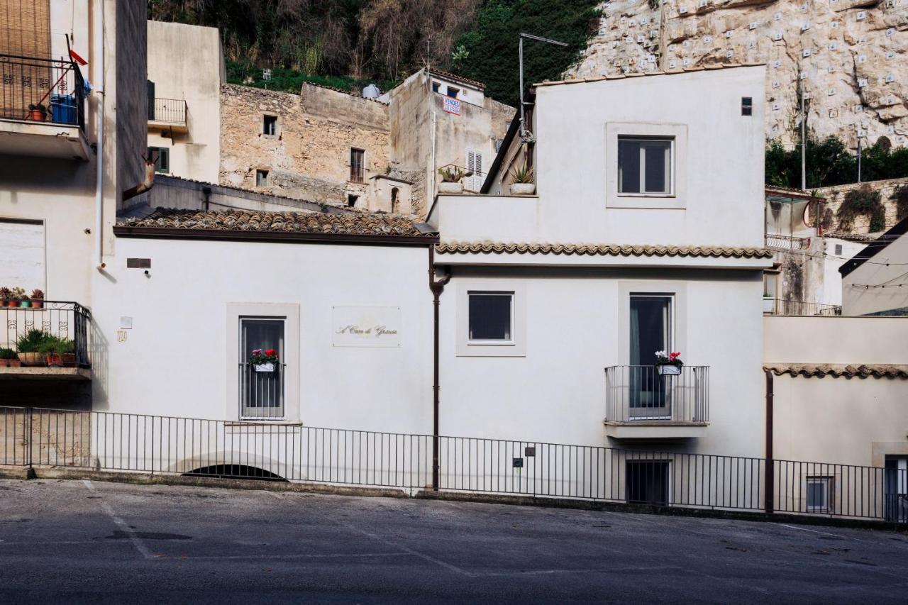 A Casa Di Grazia Bed & Breakfast Ragusa Bagian luar foto