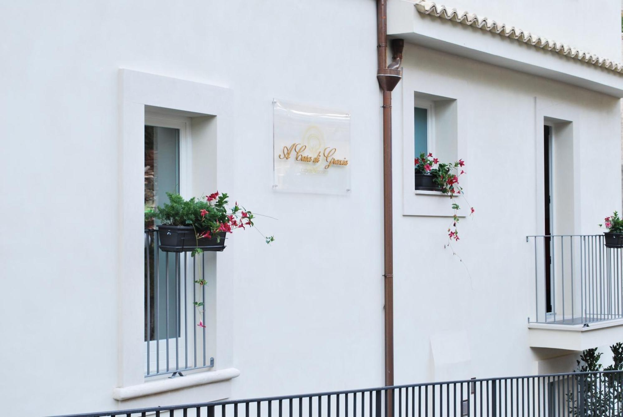 A Casa Di Grazia Bed & Breakfast Ragusa Bagian luar foto