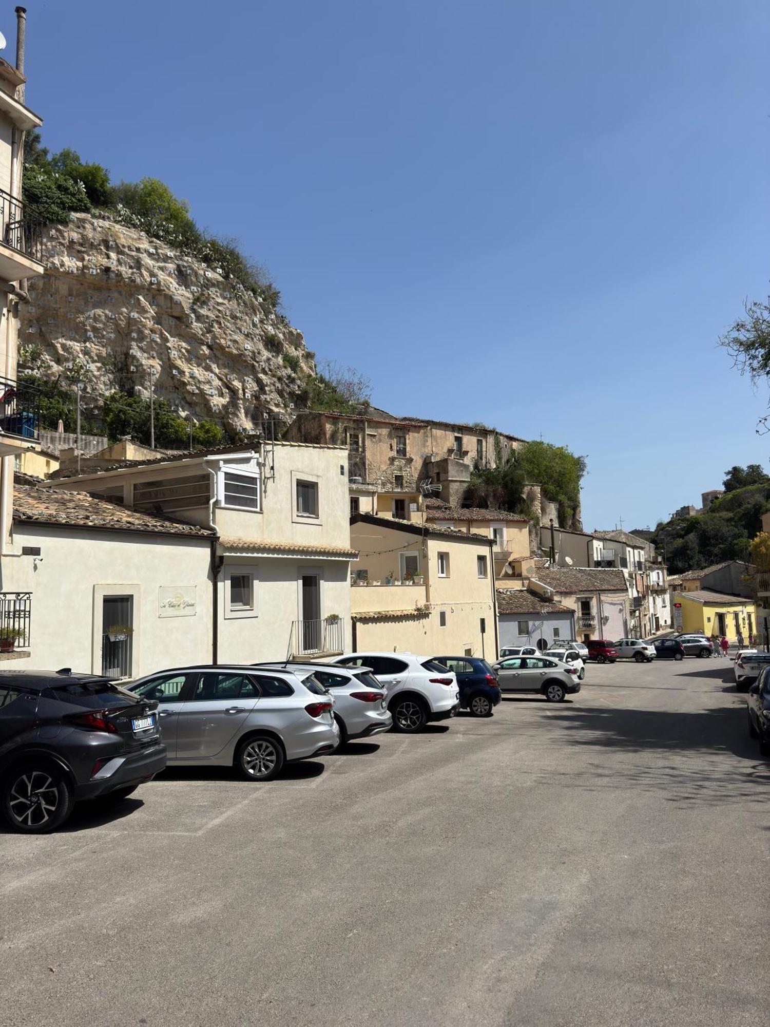 A Casa Di Grazia Bed & Breakfast Ragusa Bagian luar foto